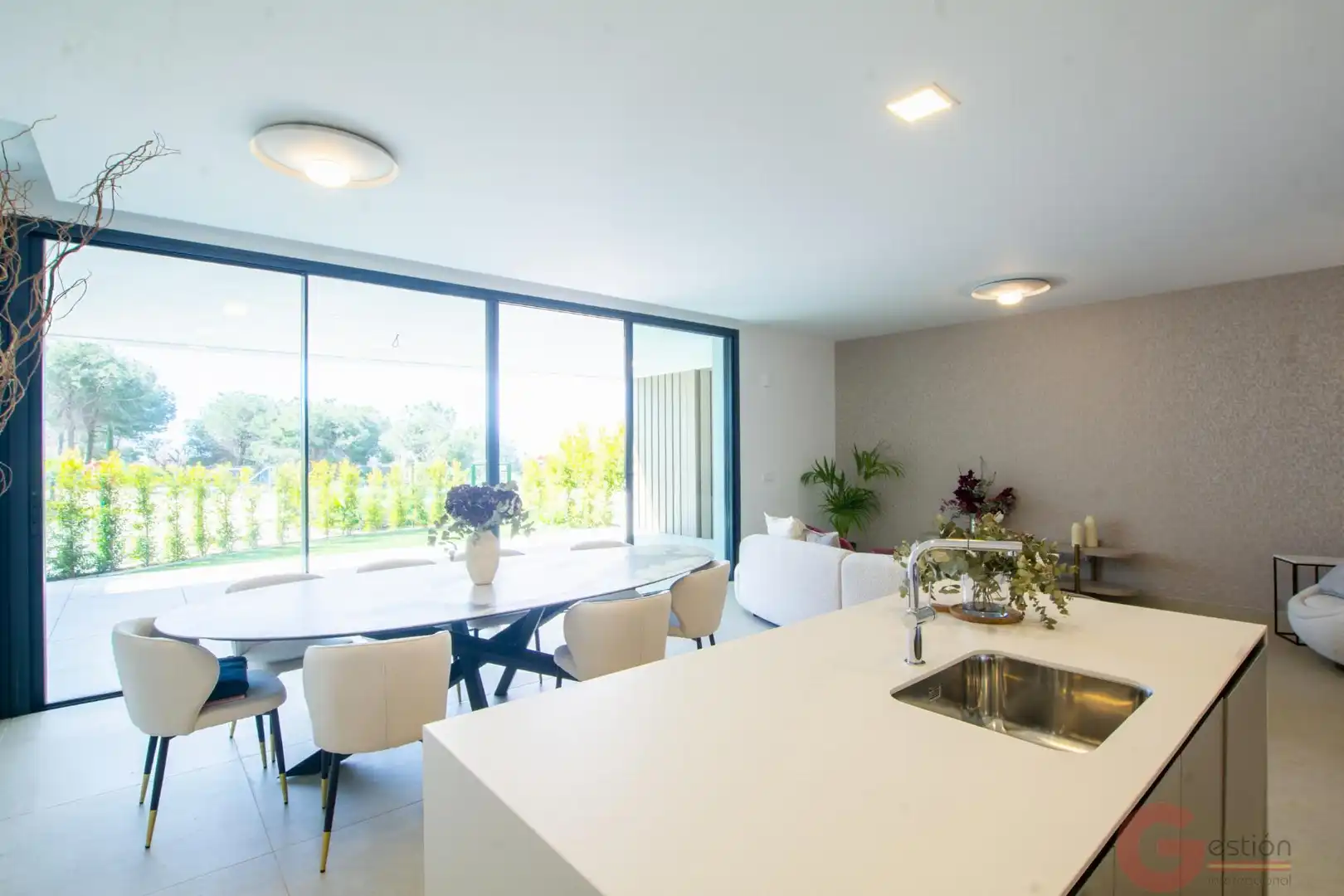 Appartement compact avec piscine à vendre à Elviria - Cabopino