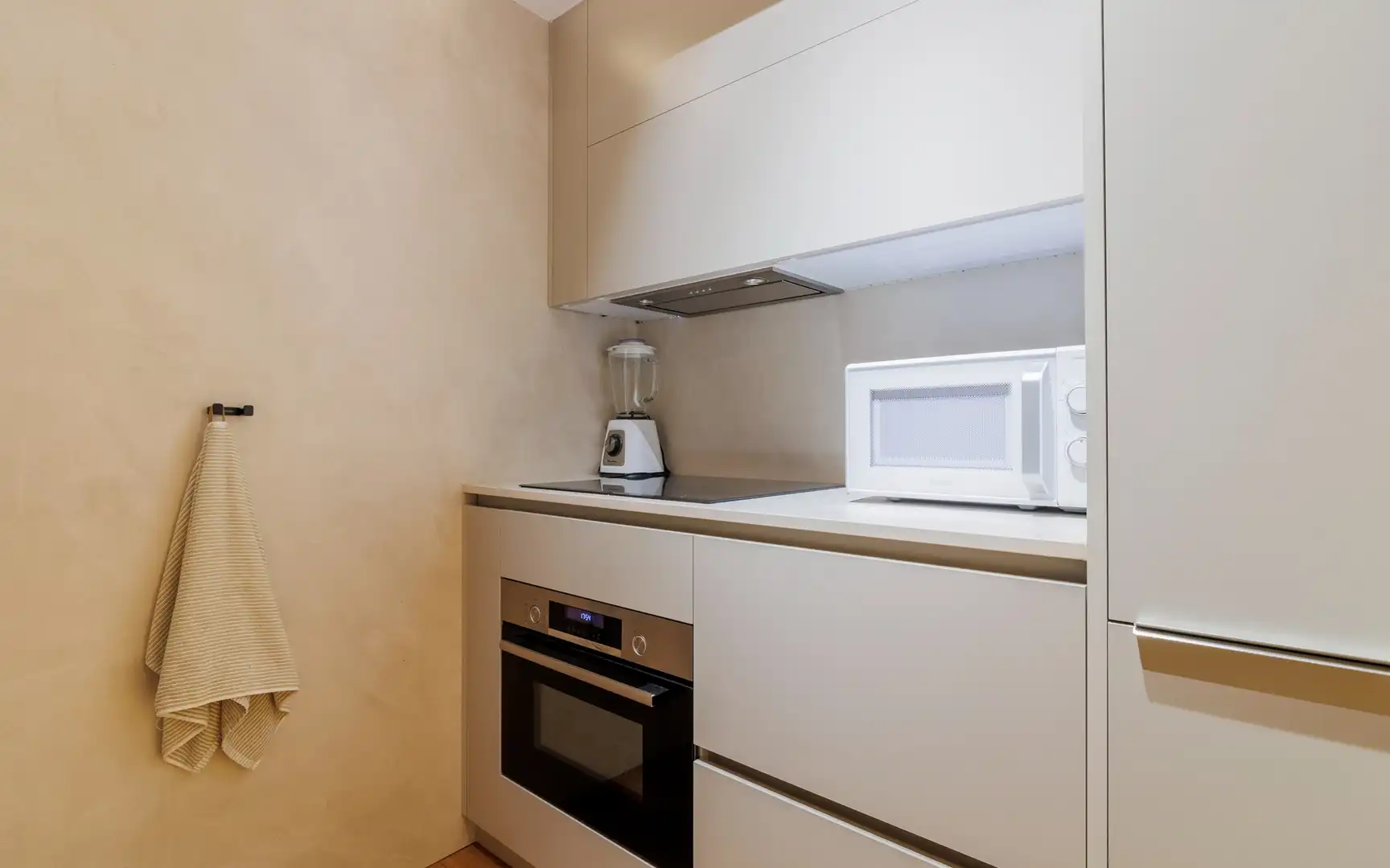 Piso en venta en Zorrilla, Cortes - Huertas