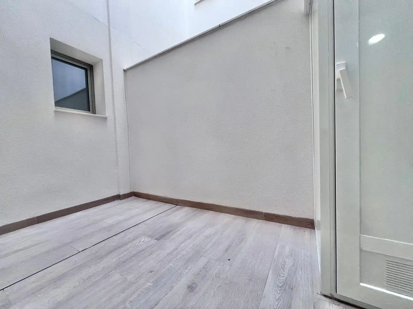 Apartamento con terraza en venta en Calle Calle Hermanos Bazán, imagen 11