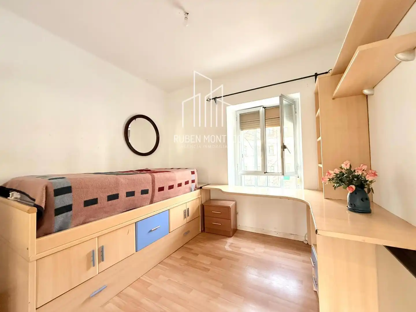 Bedroom of Flat for sale in Salamanca  with Heating, Oven and Washing machine