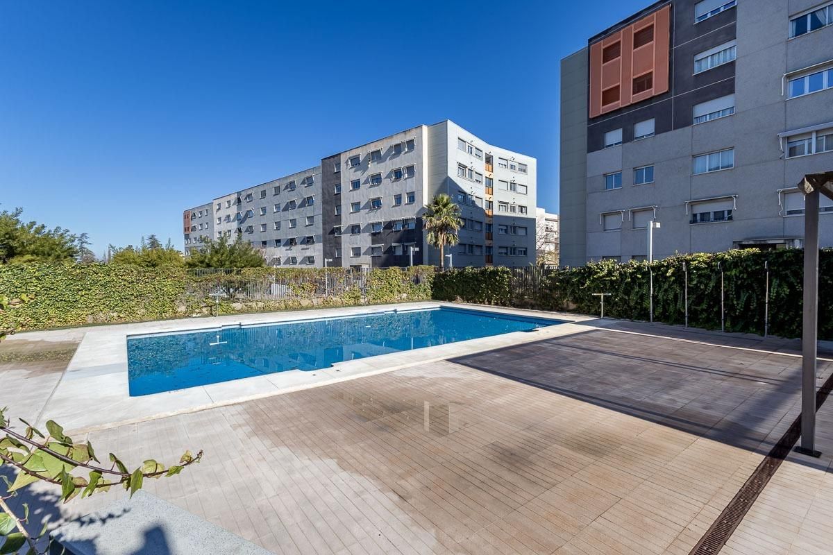 Piscina de Pis de lloguer en Alhendín amb Aire condicionat, Calefacció i Piscina comunitària