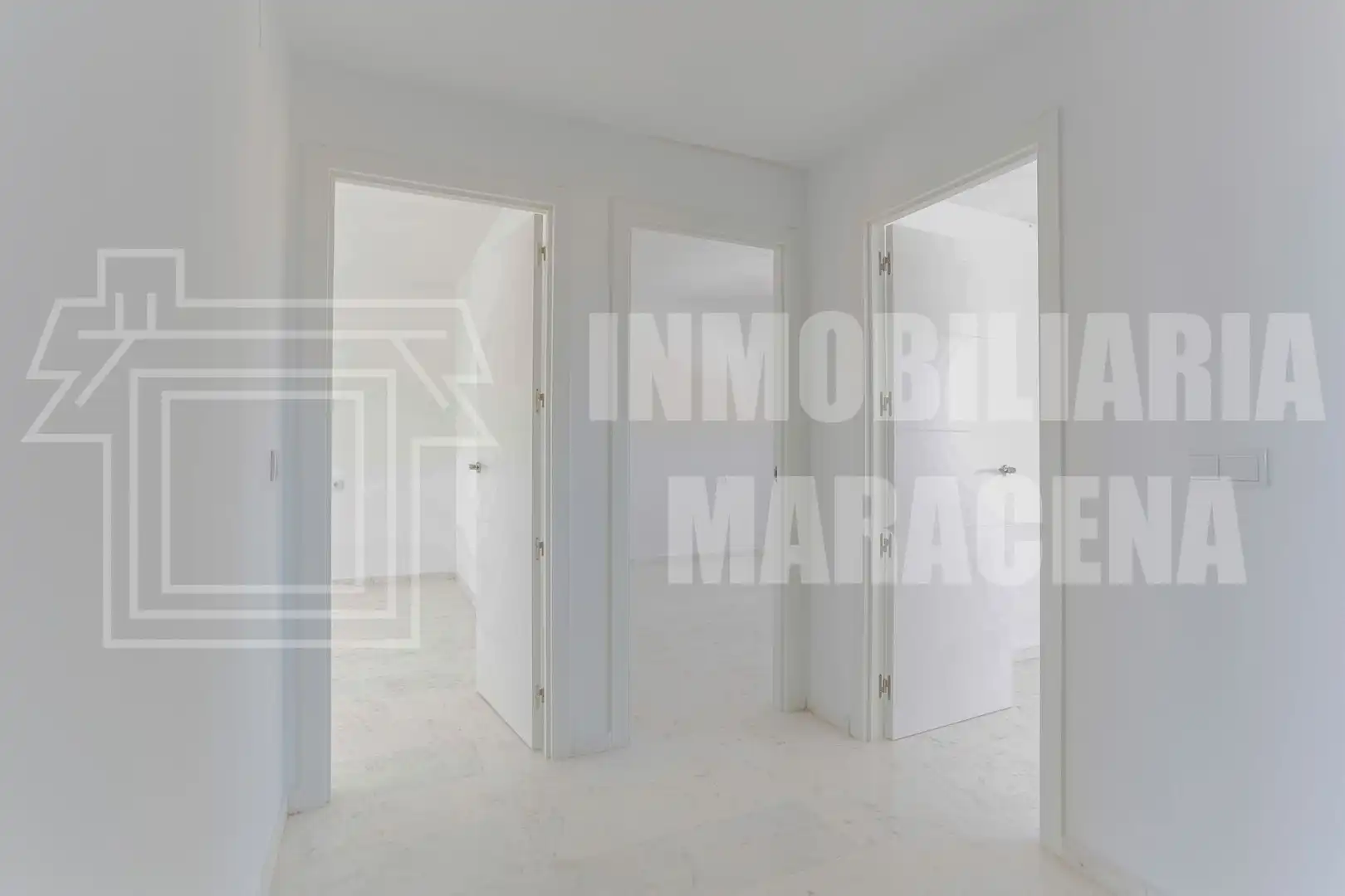 Casa adosada en venta en Láchar