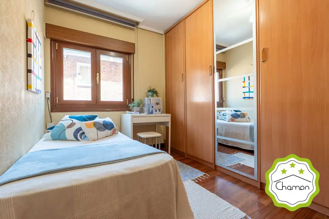 Habitación de Piso en venta en Bilbao  con Calefacción, Jardín privado y Amueblado