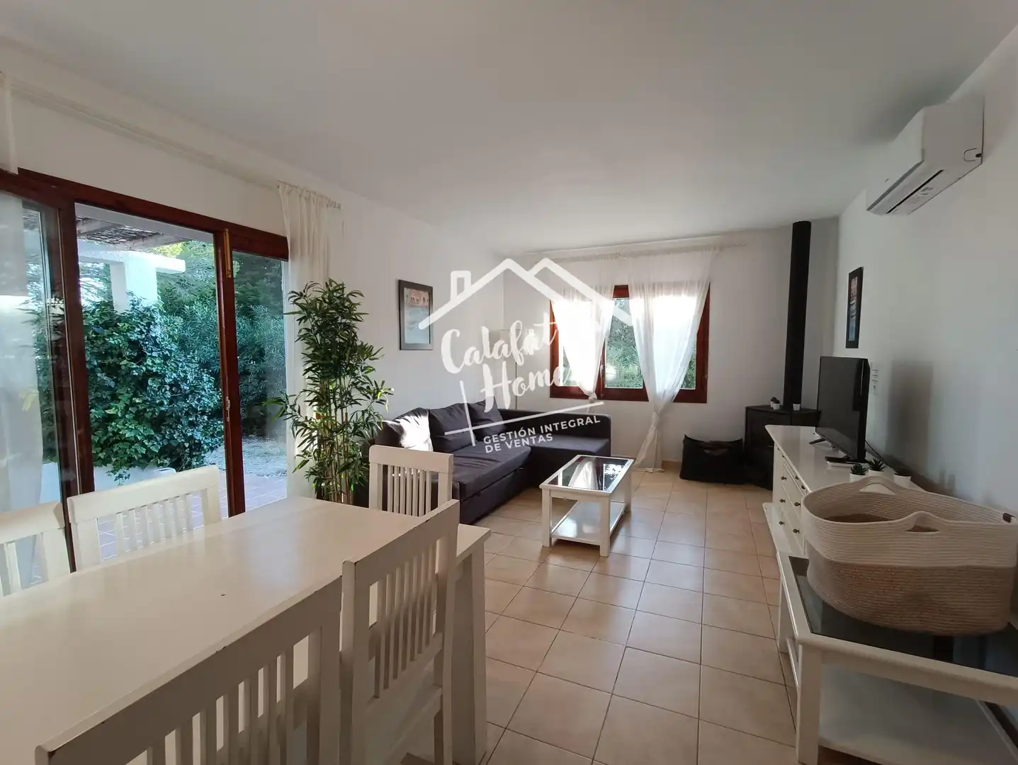 Sala de estar de Casa o chalet en venta en L'Ametlla de Mar  con Aire acondicionado, Calefacción y Jardín privado