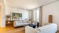 Living room of Flat for sale in  Barcelona Capital  with Air Conditioner, Heating and Terrace