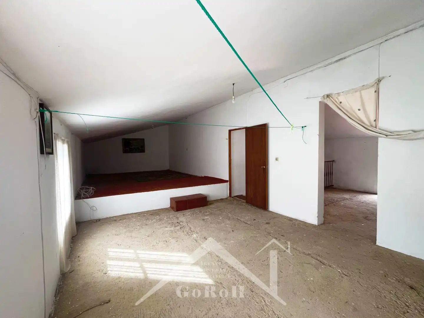 Casa adosada en venta en Almadén de la Plata con Aire acondicionado, Terraza y Trastero