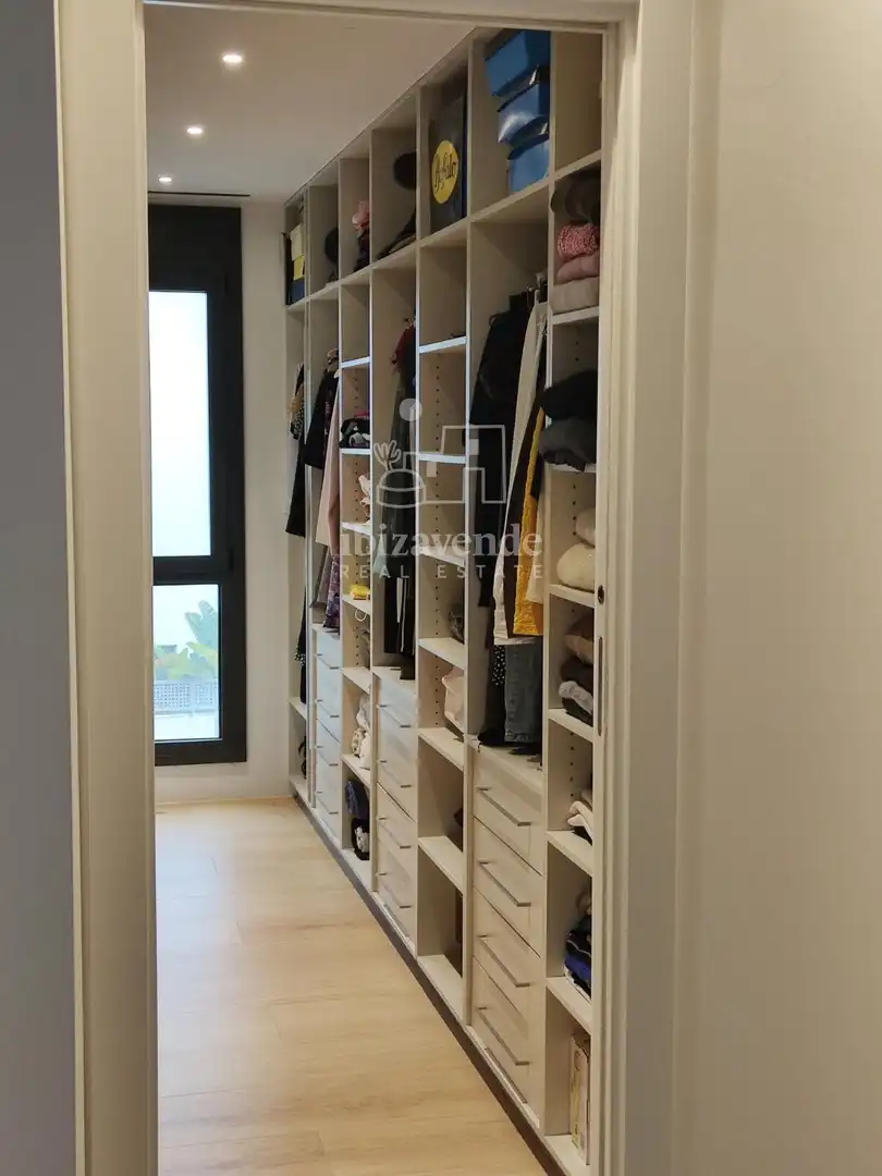 Dormitori de Casa o xalet en venda en Santa Eulària des Riu amb Aire condicionat, Calefacció i Jardí privat
