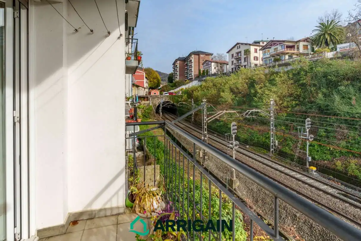 Exterior view of Flat for sale in Andoain  with Air Conditioner, Heating and Terrace