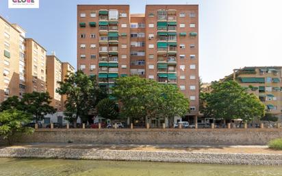 Exterior view of Flat for sale in  Granada Capital  with Balcony