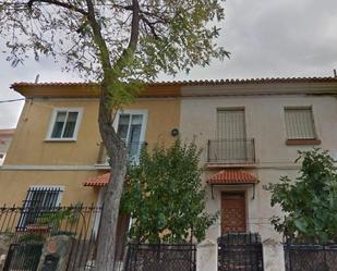 Vista exterior de Casa o xalet en venda en  Albacete Capital amb Jardí privat i Balcó