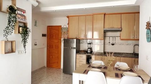 Foto 2 de Apartamento en venta en Avenida de Suecia, 20, Los Cristianos, Arona