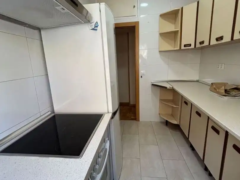 Küche von Wohnung zur Miete in Madrid mit Klimaanlage, Heizung und Parkett
