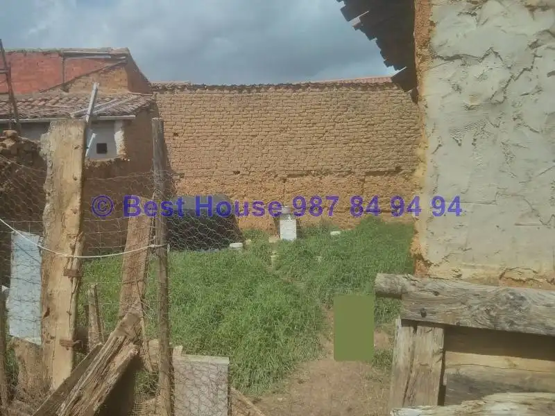 Finca rústica en venda a Valdefresno