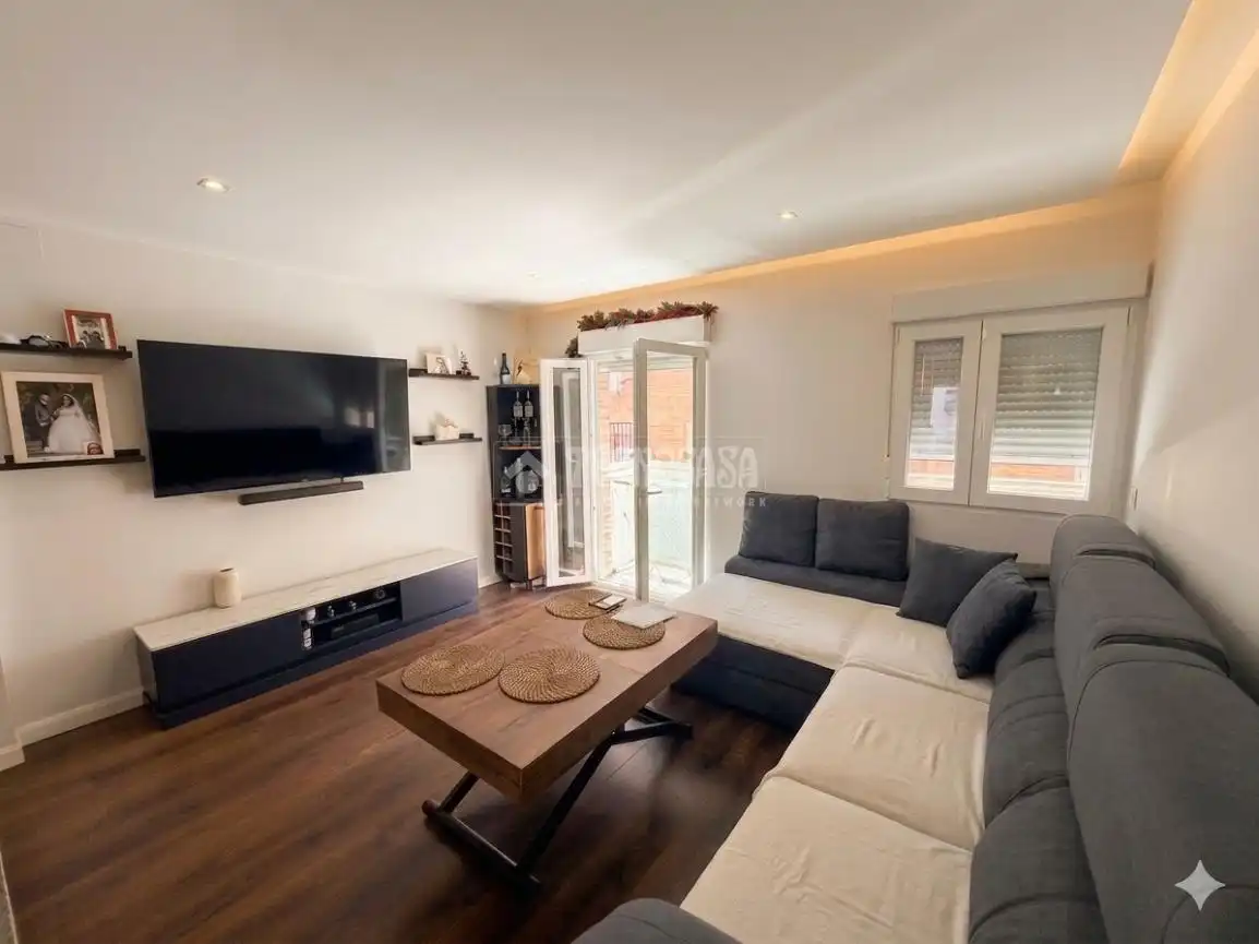 Living room of Flat for sale in  Madrid Capital  with Air Conditioner