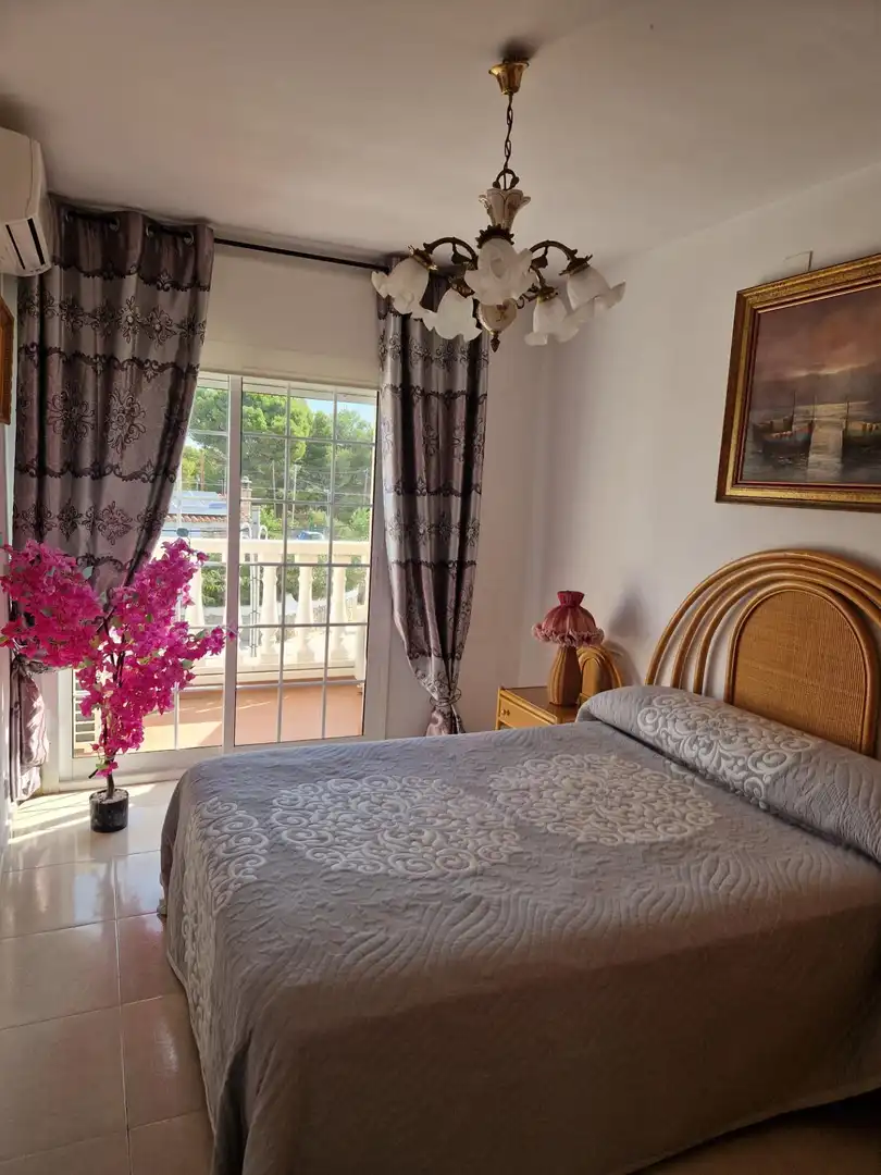 Dormitori de Casa adosada en venda en Mont-roig del Camp amb Jardí privat, Terrassa i Piscina