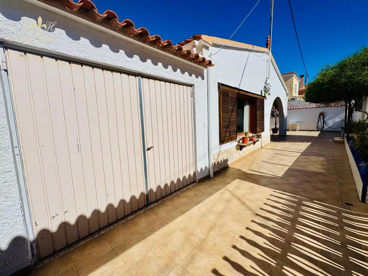 Exterior view of Houses for sale in Benidorm  with Air Conditioner, Terrace and Swimming Pool