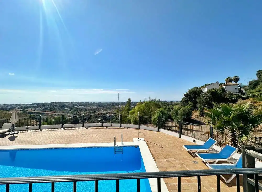 Habitatge amb piscina en venda a Los Arqueros  - Puerto del Almendro