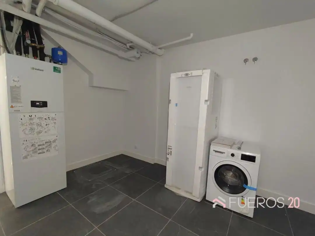 Casa adosada en venta en Zierbena con Calefacción, Jardín privado y Terraza