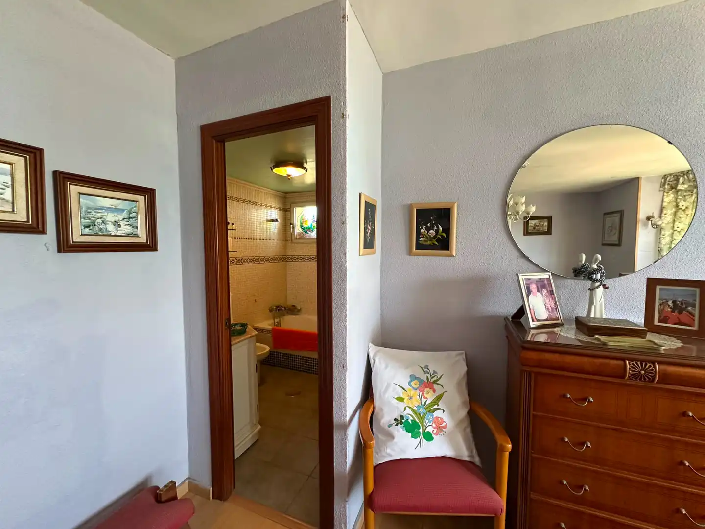 Bathroom of Flat for sale in La Línea de la Concepción  with Furnished
