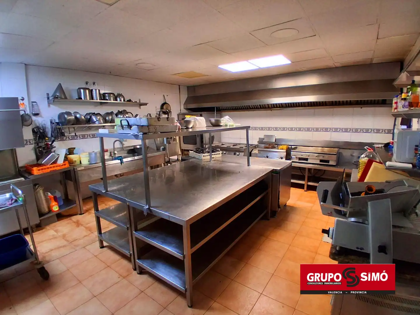 Local comercial en traspàs a Avinguda Lluís Santàngel, imagen 4
