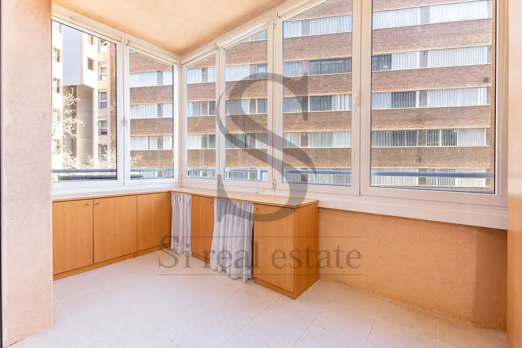 Vista exterior de Piso en venta en Barcelona con Aire acondicionado, Calefacción y Parquet