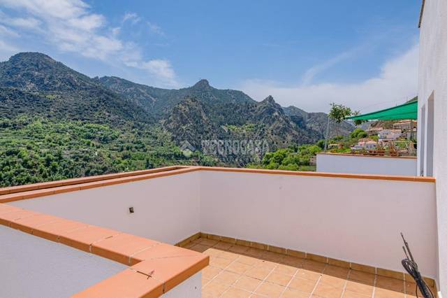 Piso en Venta en Güéjar Sierra