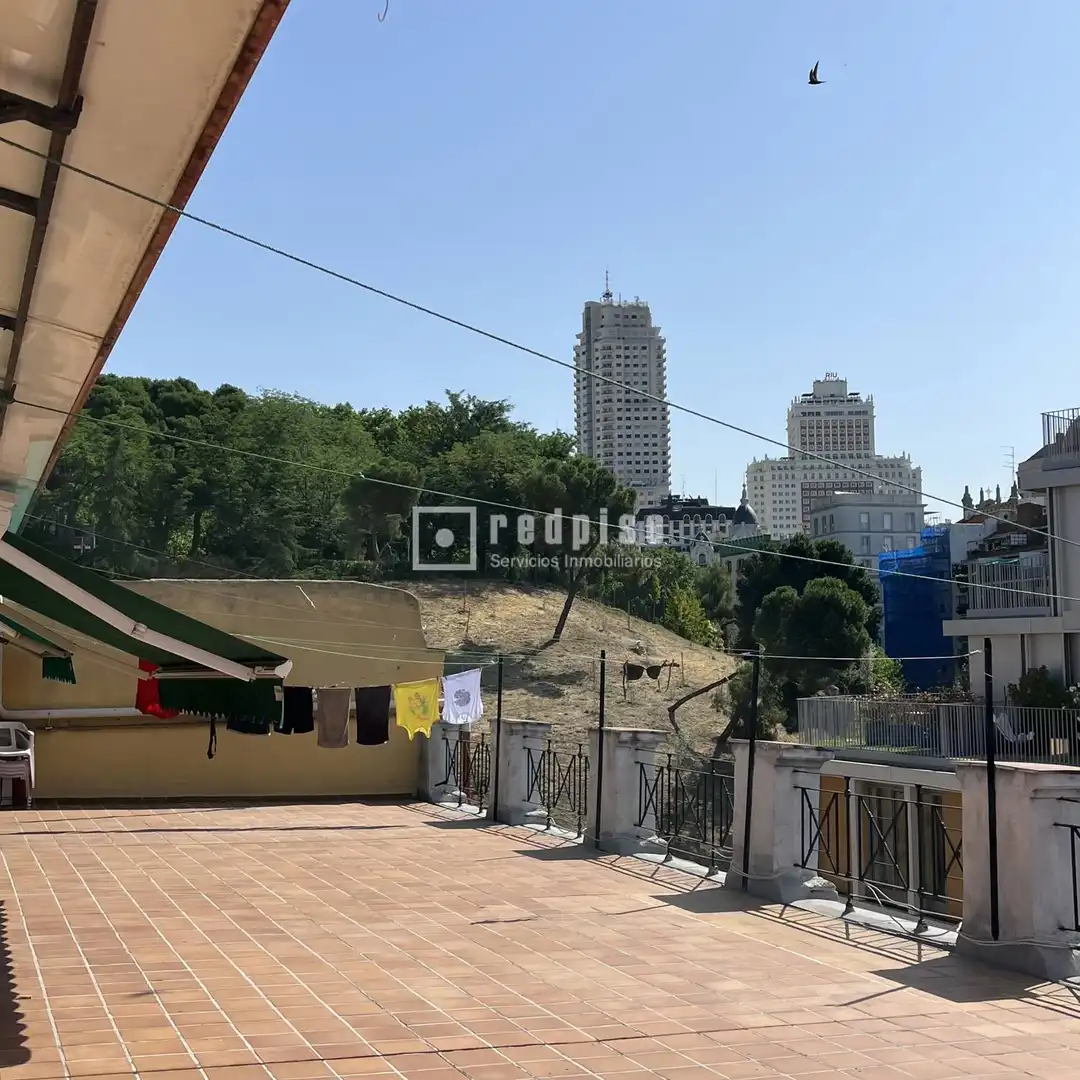 Flat for sale in Madrid  with Heating, Terrace and Furnished