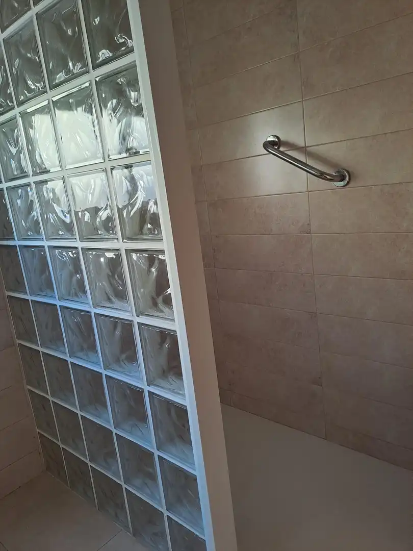Bany de Pis de lloguer en Dos Hermanas amb Aire condicionat, Calefacció i Terrassa