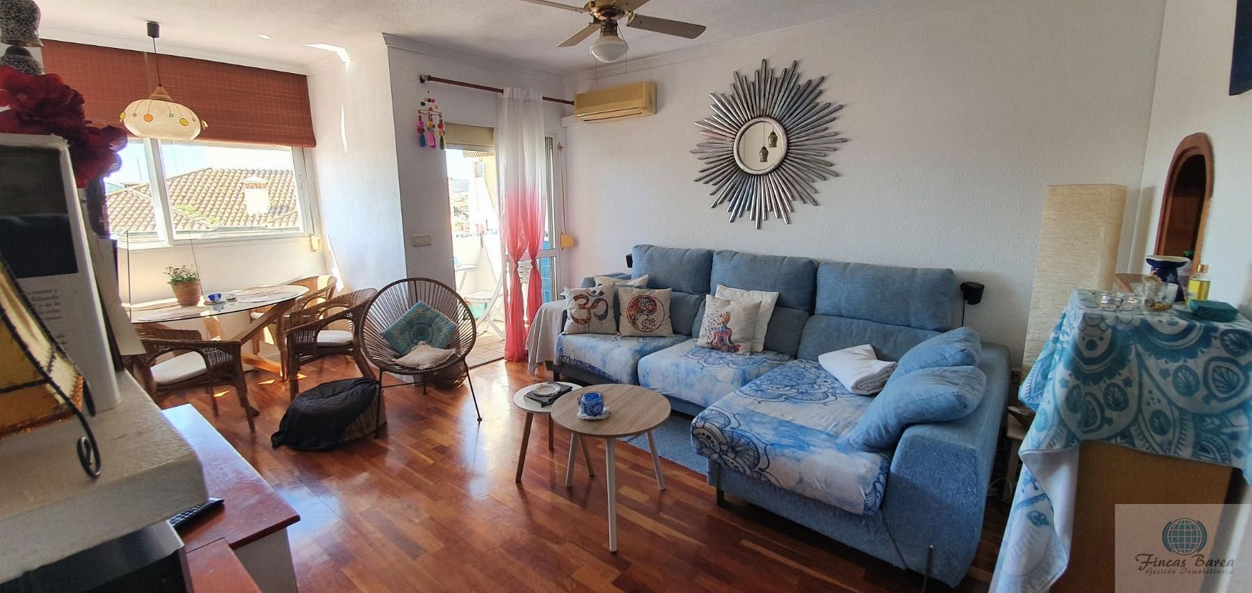 Sala d'estar de Pis en venda en Fuengirola amb Aire condicionat, Parquet i Terrassa