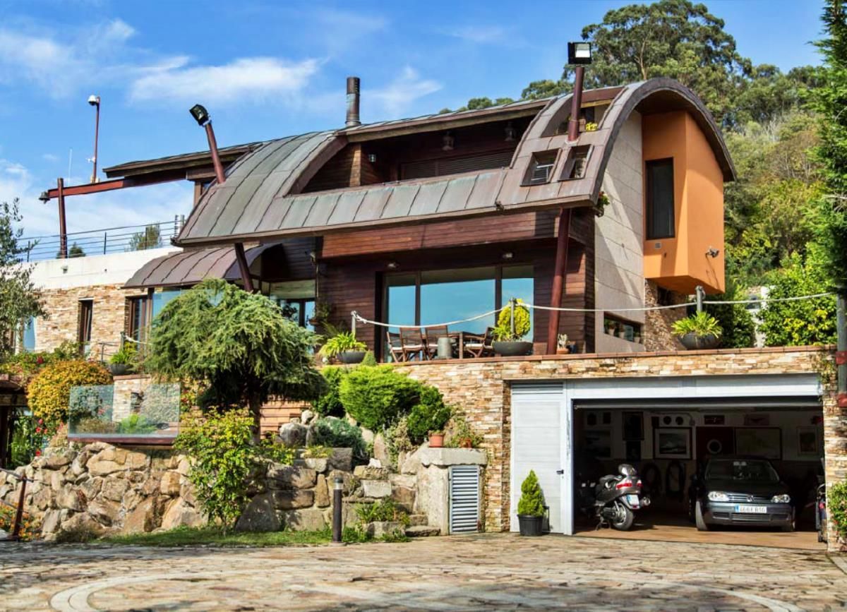 Exterior view of House or chalet for sale in Vigo   with Heating, Private garden and Parquet flooring