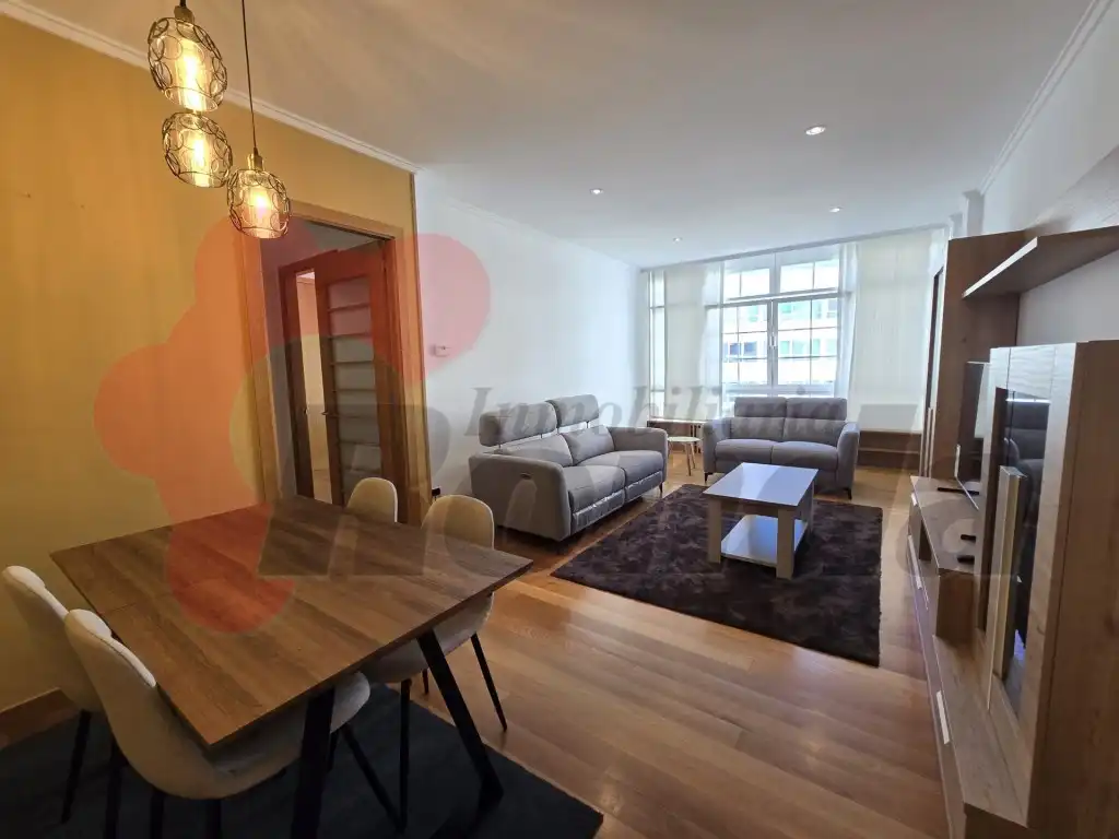Apartament de lloguer a Rua Doutor Castro, Centro - Recinto Amurallado