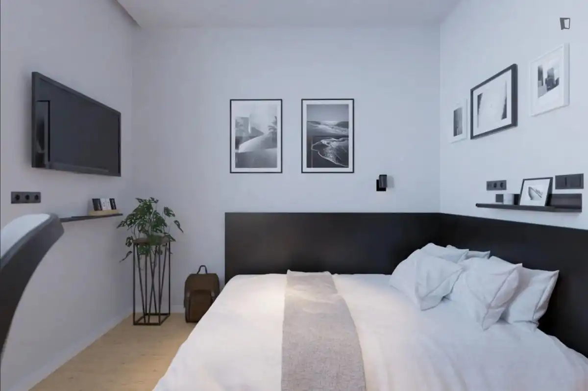 Bedroom of Flat for share in Arrosadia