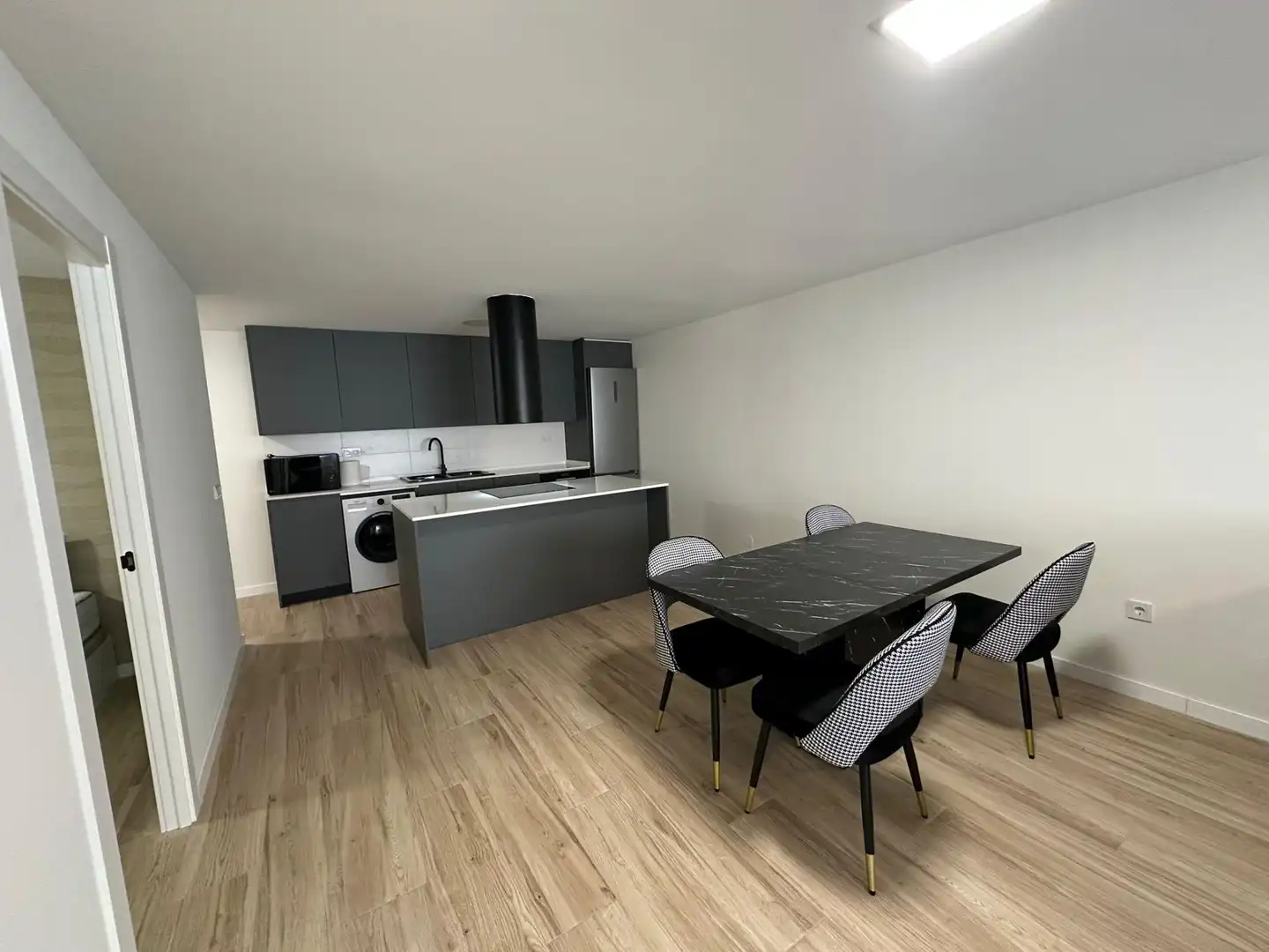 Cuina de Apartament de lloguer en Alicante / Alacant amb Aire condicionat, Calefacció i Moblat