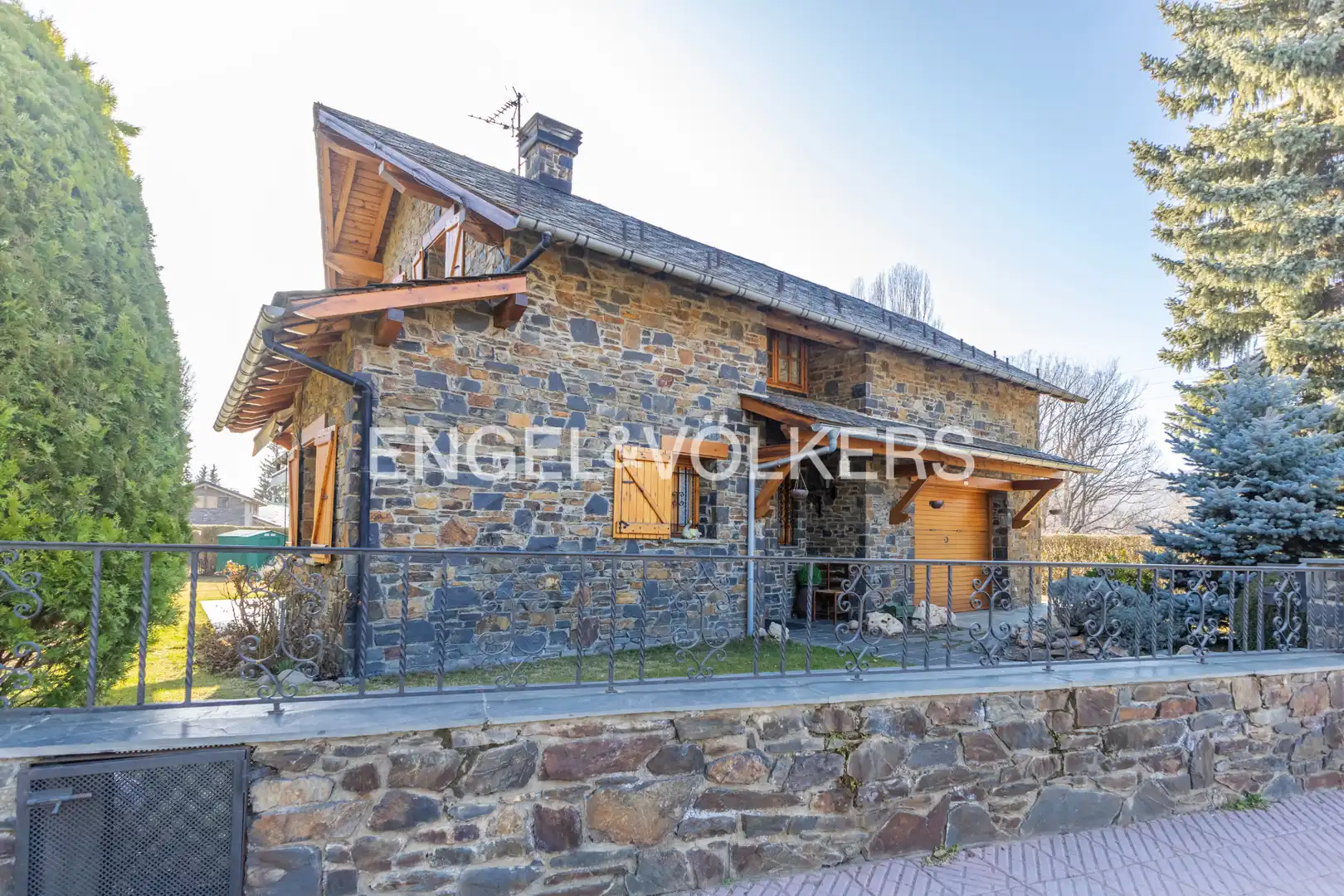 Vista exterior de Casa o chalet en venta en Llívia con Calefacción, Jardín privado y Parquet