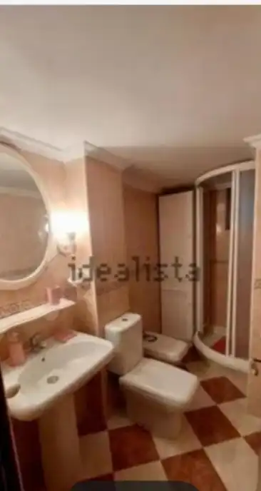 Baño de Piso en venta en Sevilla con Amueblado
