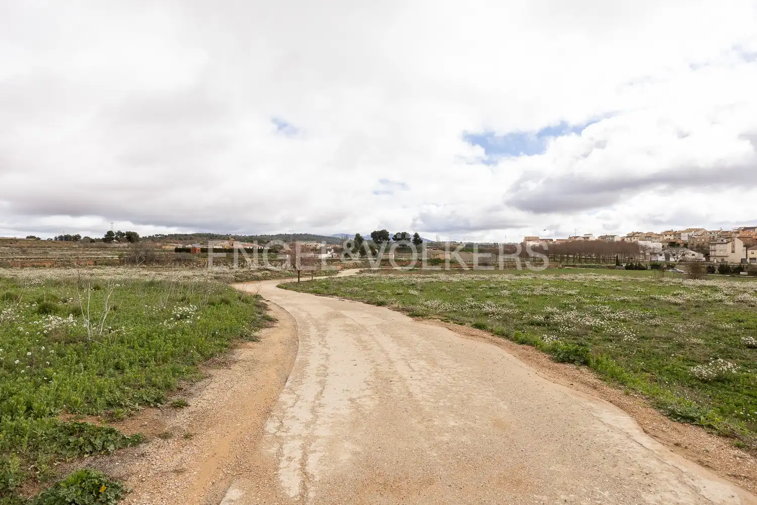 Finca rústica en venda en Requena amb Aire condicionat, Calefacció i Jardí privat