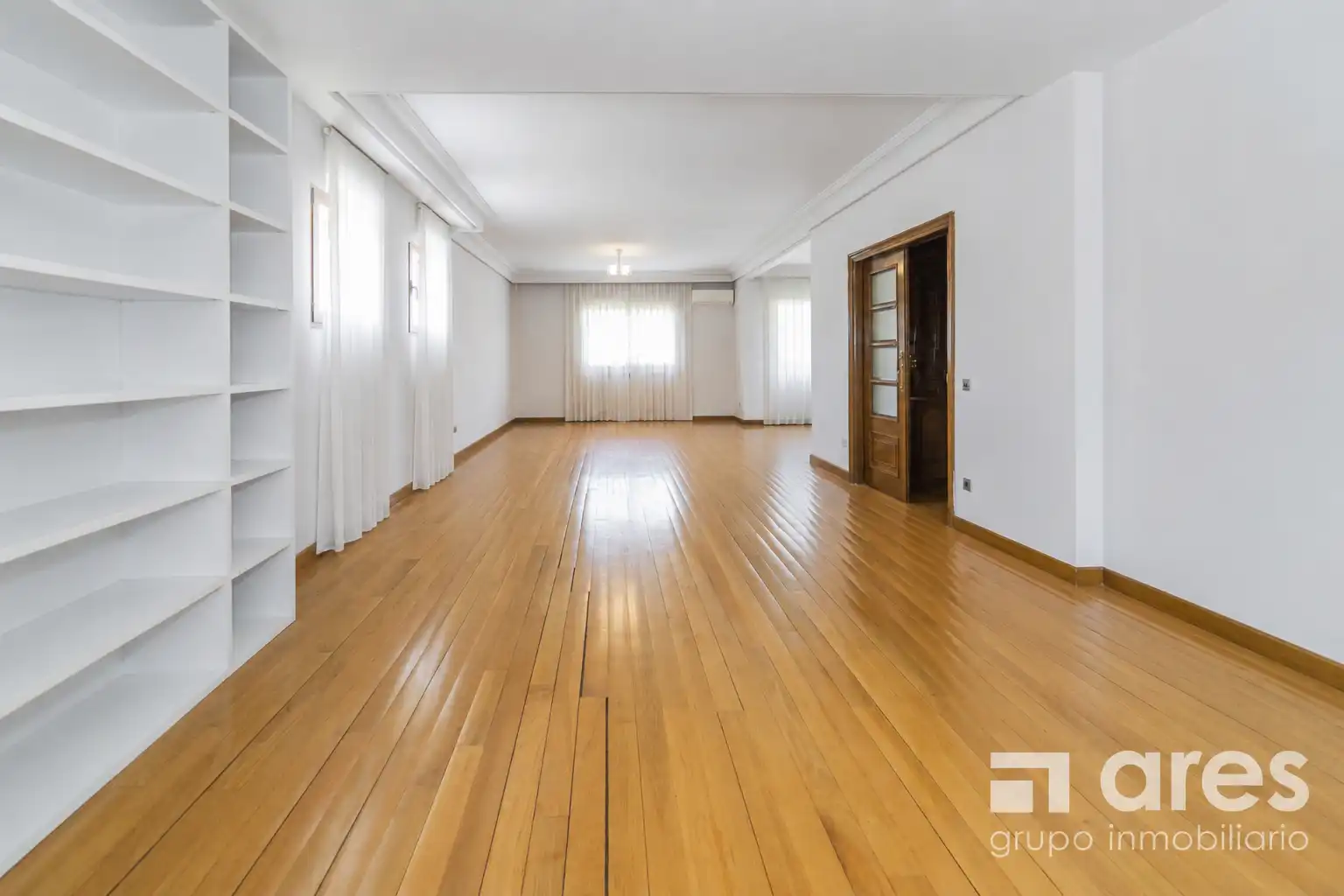 Wohnzimmer von Wohnung zum Verkauf in Pozuelo de Alarcón mit Klimaanlage, Heizung und Terrasse