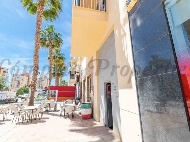 Local comercial en venta en Torrox Pueblo, imagen 2