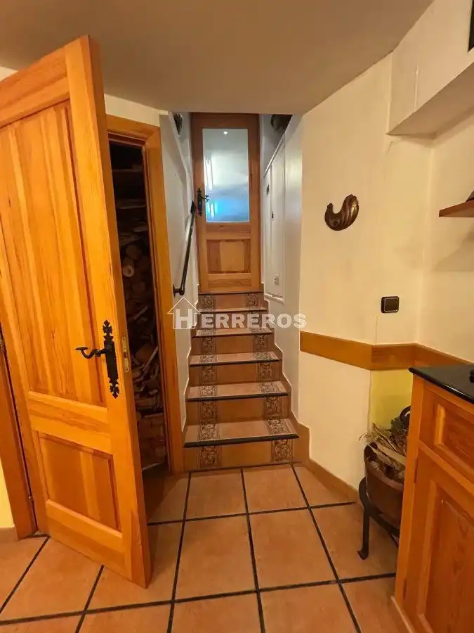 Casa adosada en venta en Baños de Río Tobía con Aire acondicionado, Calefacción y Parquet