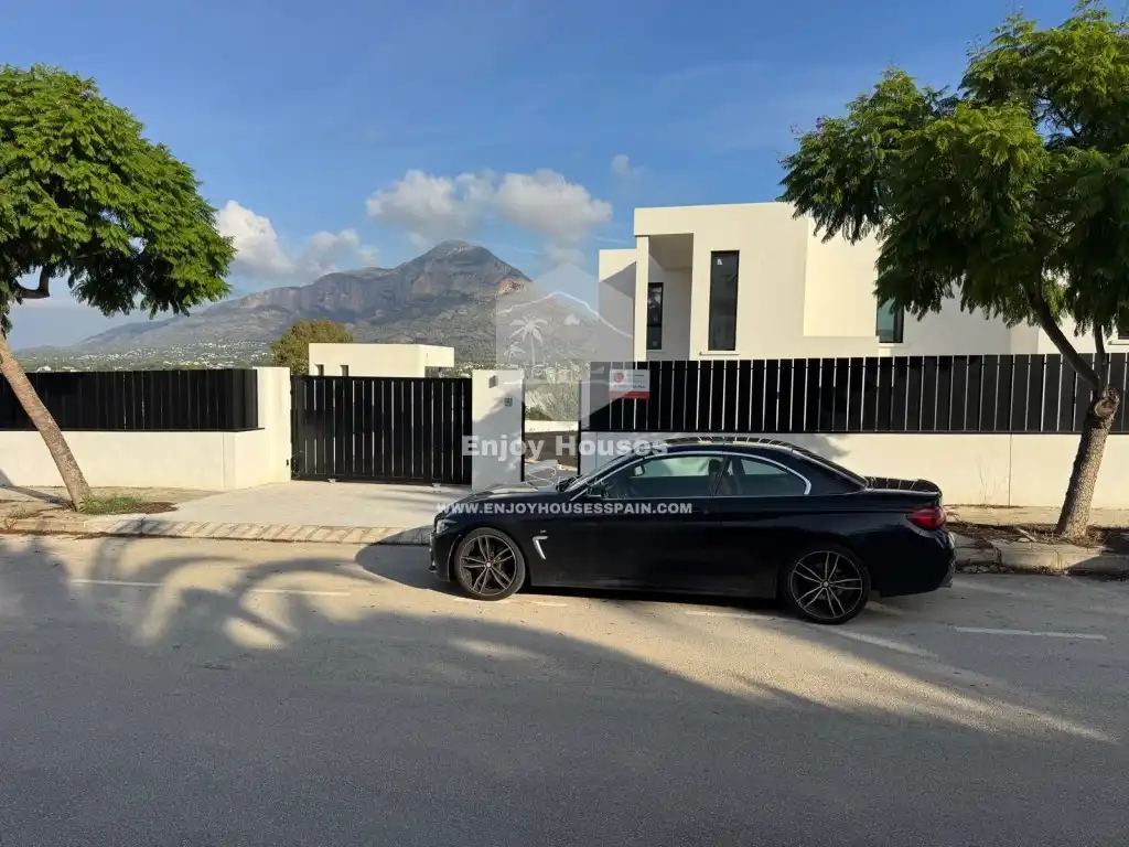 Casa o xalet en venda a Partides comunes - Adsubia