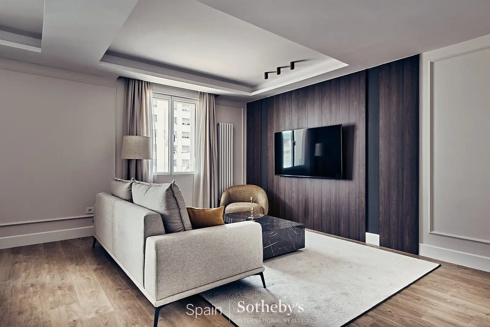 Sala d'estar de Apartament en venda en Madrid amb Aire condicionat
