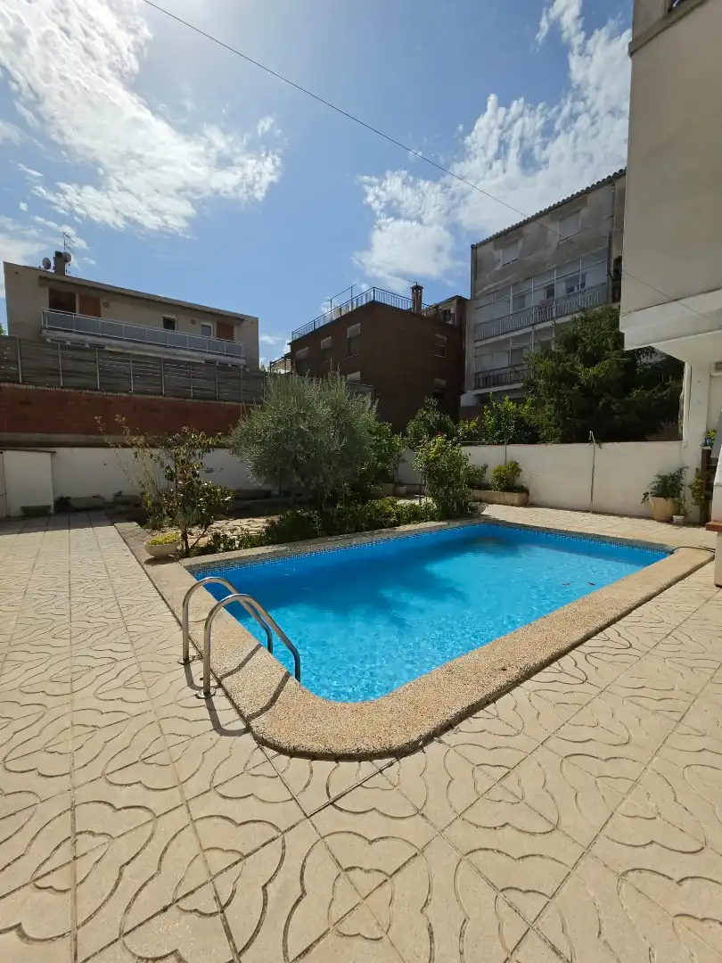 Piscina de Casa o xalet en venda en Igualada amb Aire condicionat, Calefacció i Jardí privat