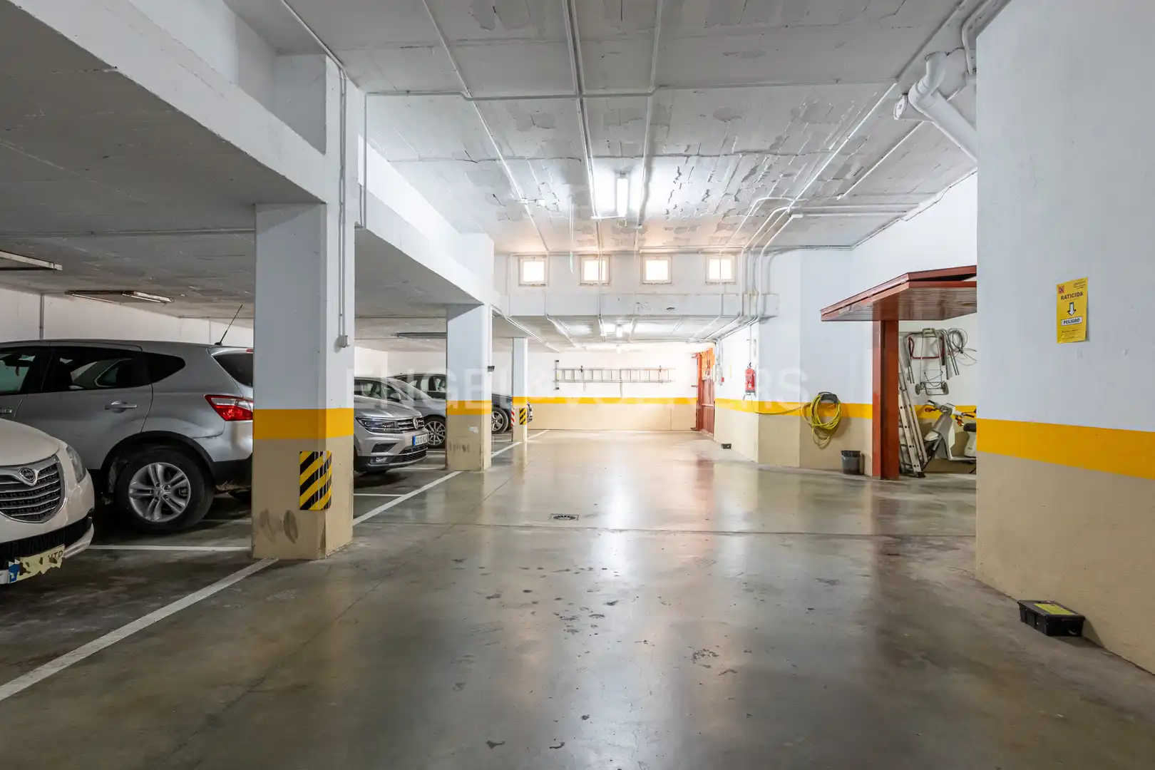 Parking of Attic for sale in Sevilla  with Air Conditioner, Heating and Terrace