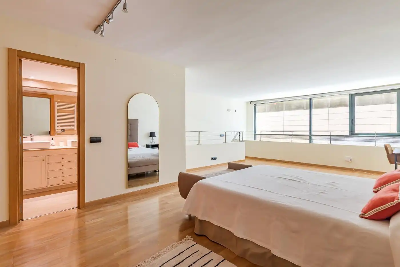 Habitación de Dúplex de alquiler en Madrid con Aire acondicionado, Calefacción y Parquet