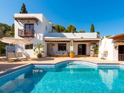 Piscina de Casa o xalet en venda en Santa Eulària des Riu amb Aire condicionat i Jardí privat