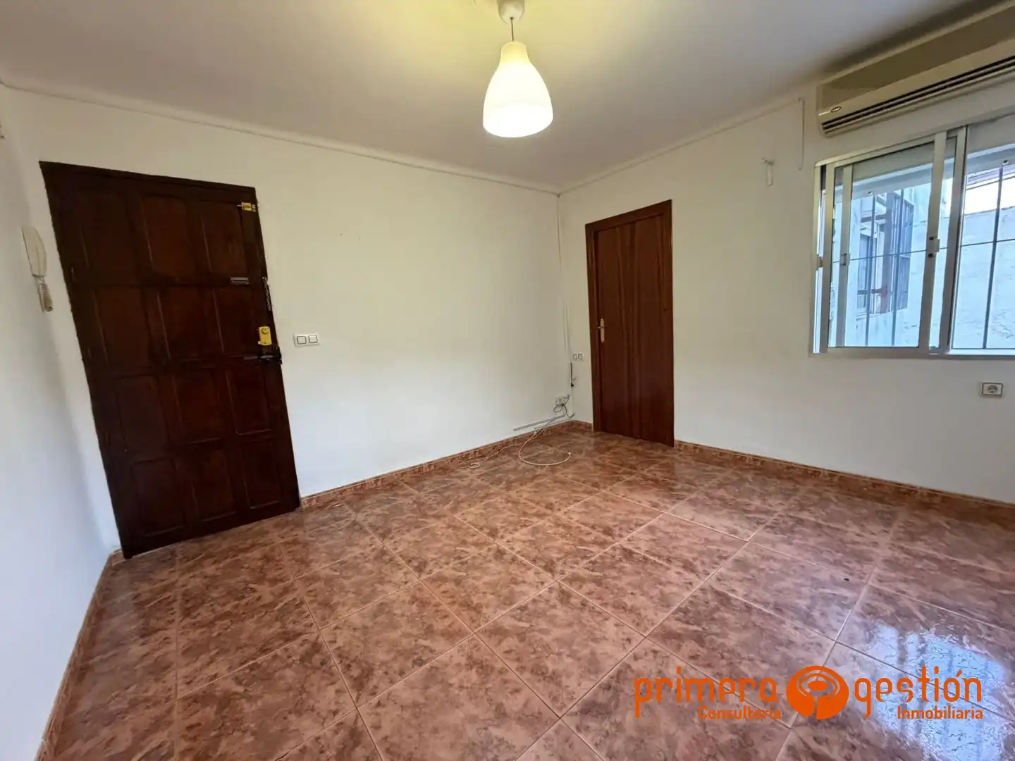 Piso en venta en Lora del Río con Trastero, Amueblado y Balcón