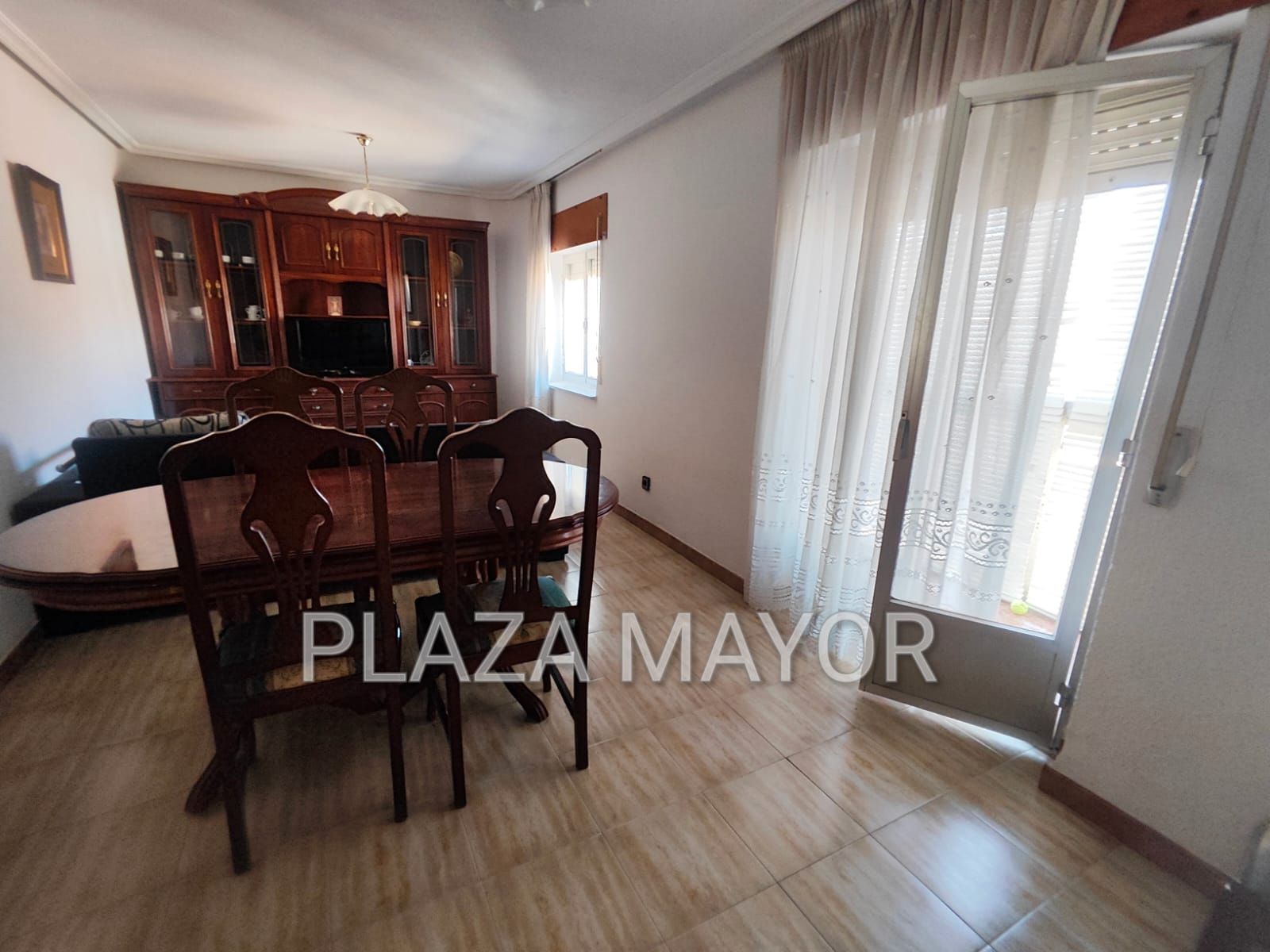 Menjador de Pis en venda en Salamanca Capital amb Calefacció, Forn i Rentadora