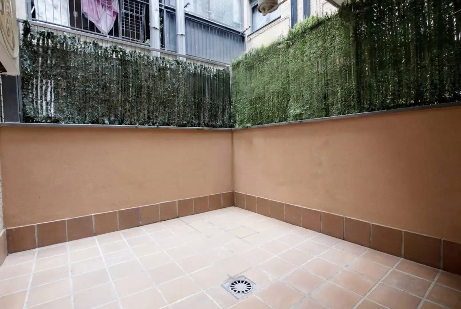 Terrassa de Pis en venda en Velilla de San Antonio amb Calefacció i Traster