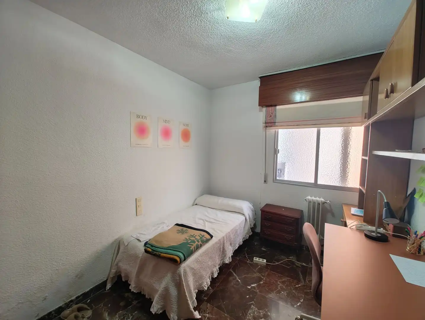 Bedroom of Flat for rent in Granada  with Air Conditioner, Heating and Furnished