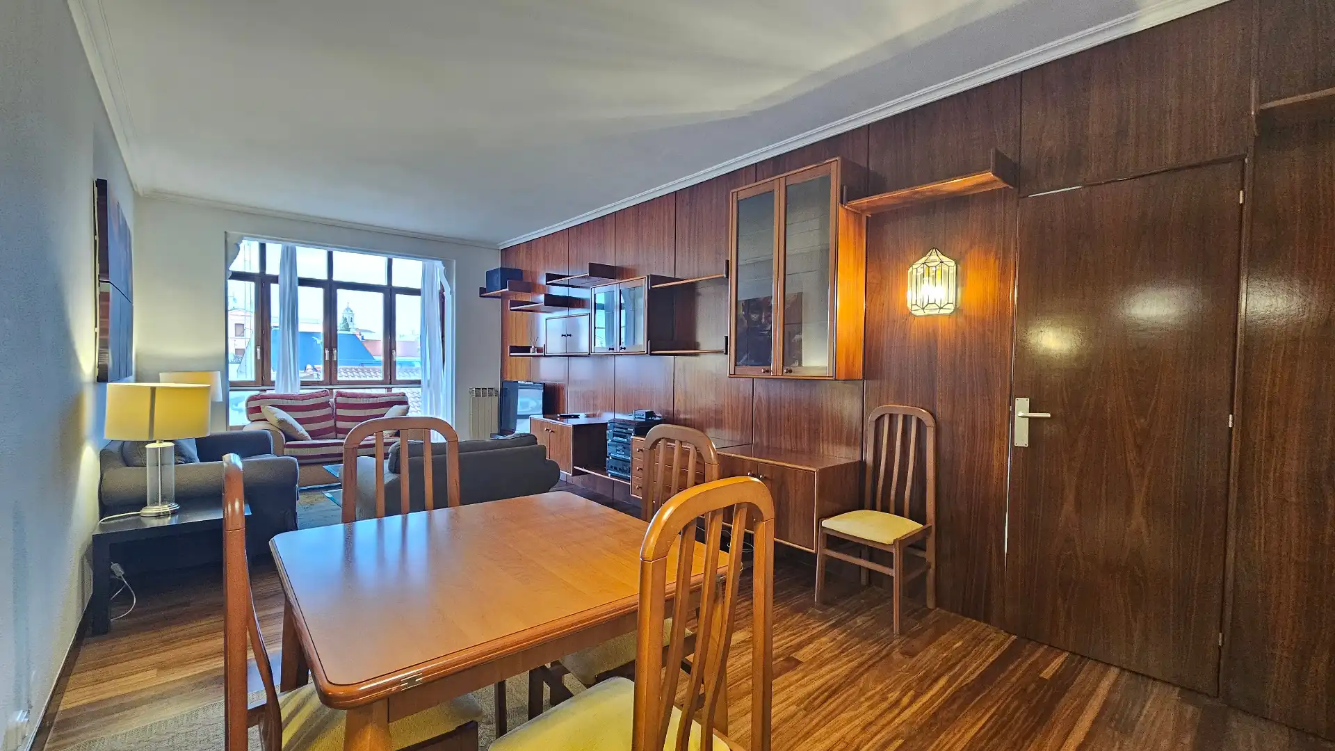 Comedor de Piso en venta en Vitoria - Gasteiz con Calefacción, Amueblado y Horno